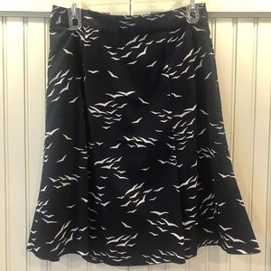 Navy and white Banana Republic skirt